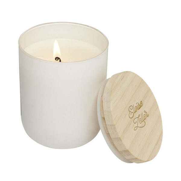Bougie blanche avec son couvercle en bois gravé