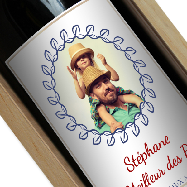 Bouteille de vin personnalisée avec une photo dans une couronne de lauriers