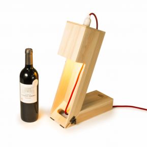 Caisse à vin convertible en Lampe