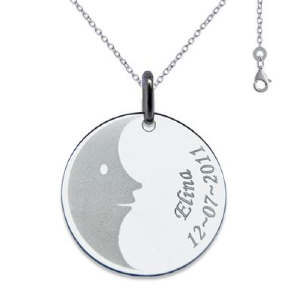 Collier rond avec chaine gravé d'un motif