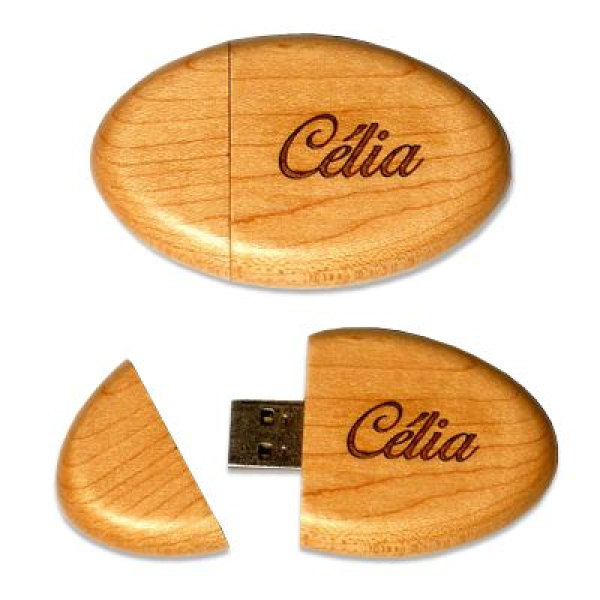 Une clé USB en bois personnalisée