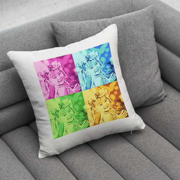 Coussin photo personnalisé pop art mock up 1