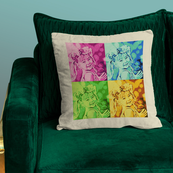 Coussin photo personnalisé pop art mock up 2