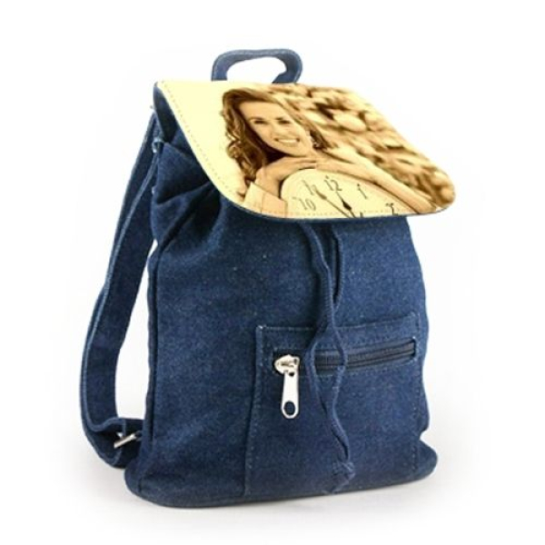 Sac à dos en jeans photo artistique