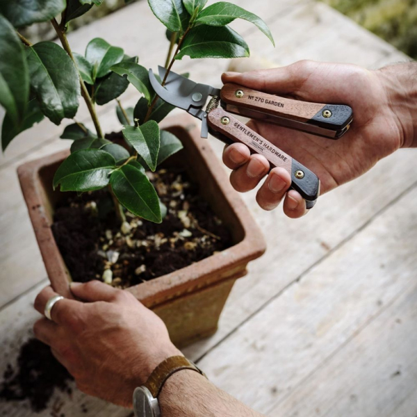 Outil du jardinier multifonctions Gentlemen's Hardware personnalisable