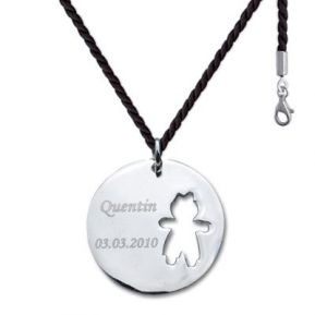 Pendentif chérubin ajouré garçon gravé Pendentif chérubin ajouré garçon gravé