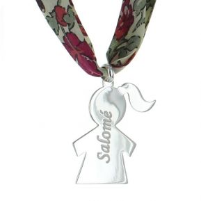 Pendentif chérubin fille gravé Pendentif chérubin fille gravé