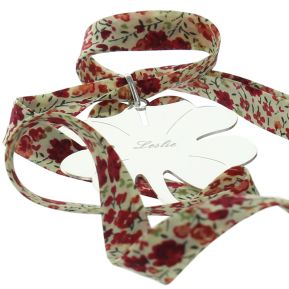 Pendentif porte-bonheur gravé
