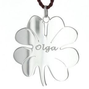 Pendentif porte-bonheur gravé Pendentif porte-bonheur gravé