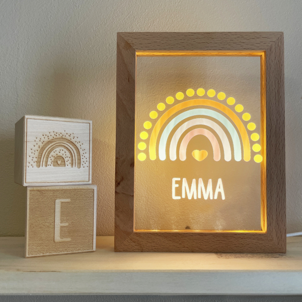 Personoitu sateenkaari LED-kehys
