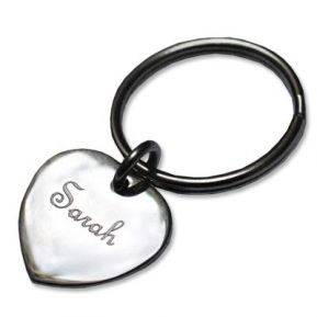 Porte-clés petit coeur gravé Porte-clés petit coeur gravé