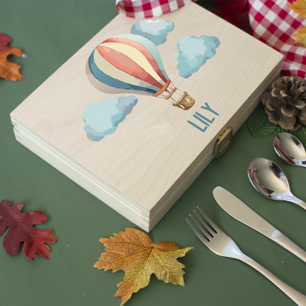 Engraved children's cutlery and balloon box