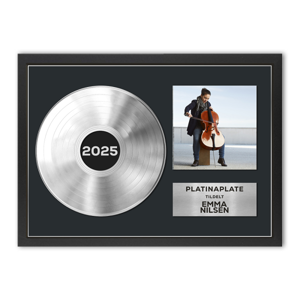 Innrammet personlig plakat med platinaplate og bilde