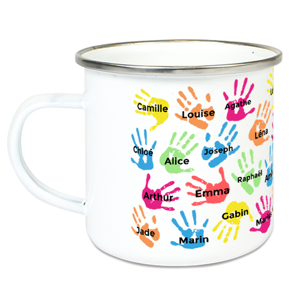 cadeau ATSEM - Tasse émaillée Mains d'enfants personnalisée de leurs prénoms