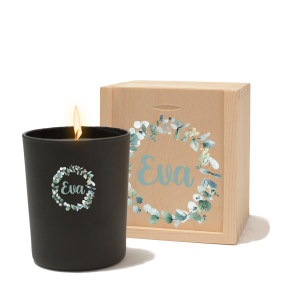 Personligt ljus i färg med blomkrona Personligt ljus i färg med blomkrona