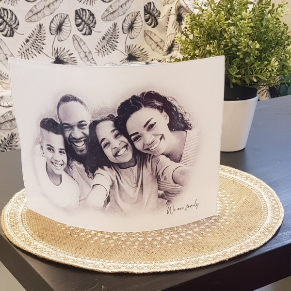 Porträtt i kolstil baserat på ett foto